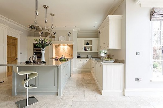 Luxurious Open Plan Kitchen - By Tom Howley - The Kitchen Think